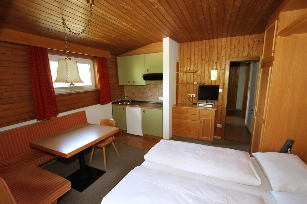 Garni Bergsteiger Otel Sexten Oda fotoğraf